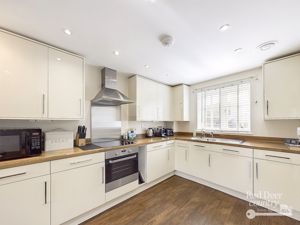 Kitchen/Dining Room- click for photo gallery
